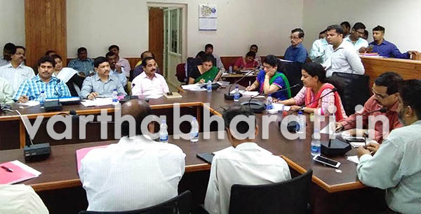 ಸಾರ್ವಜನಿಕರ ಅಹವಾಲು ಆಲಿಸಲು ನೇರ ಪೋನ್ ಇನ್: ಜಿಲ್ಲಾಧಿಕಾರಿ ಎದುರು 44 ದೂರು, ಪರಿಹಾರಕ್ಕೆ ಕ್ರಮ